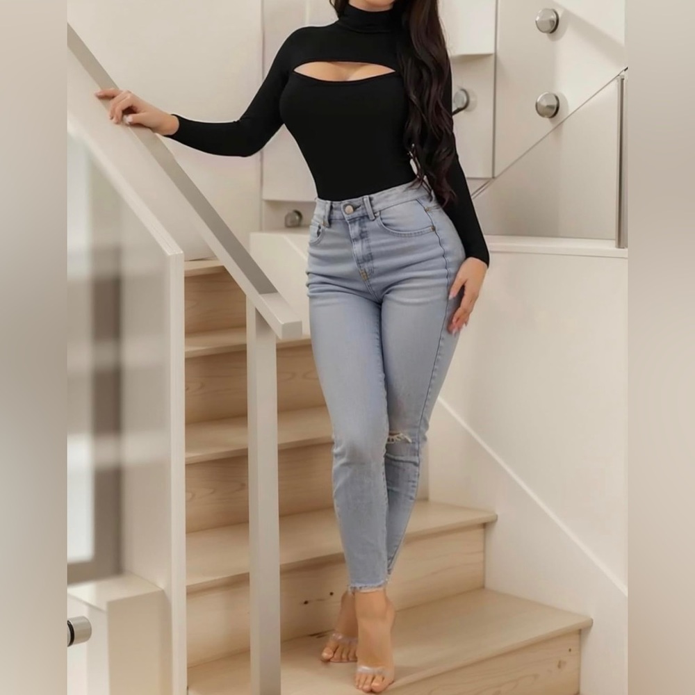 Body suit - Picture 2 of 4